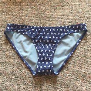 Patterned swim suit bottoms